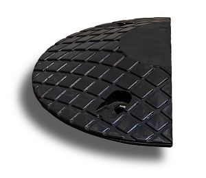 SME50E Rubber Speed Hump Black End SME50E Rubber Speed Hump Black End
